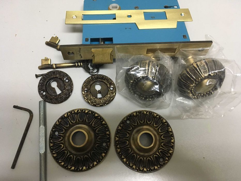 FECHADURA com puxadores CIFIAL tulipa ref 509