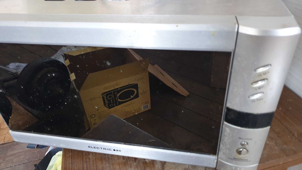 Kuchenka mikrofalowa sprawna