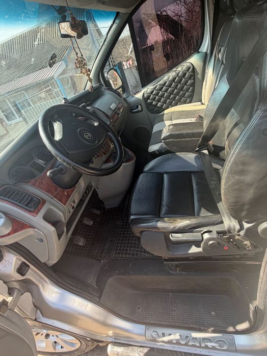 Продам Opel Vivaro 2003 року