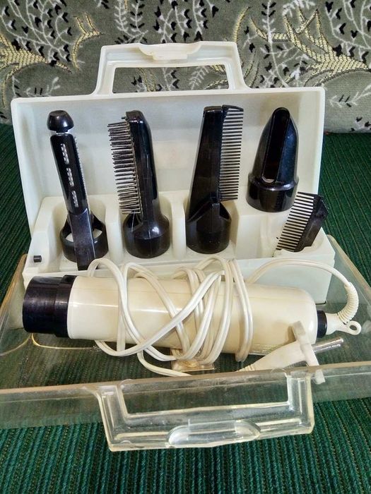 Продам Фен Мечта с набором насадок в футляре