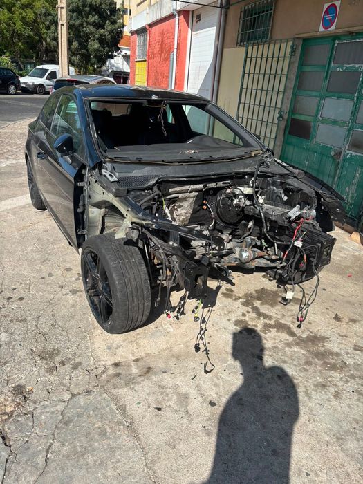 Seat leon cupra vendo carroçaria completa com ducomentos