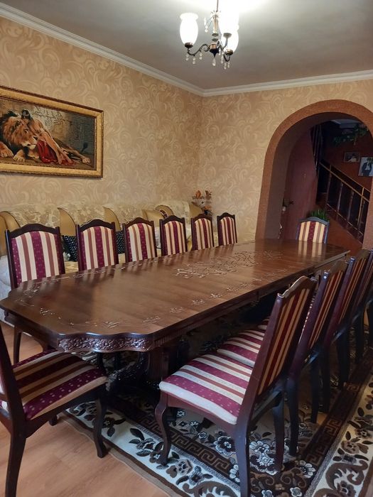 Столи та стулья ,для вашего дому.