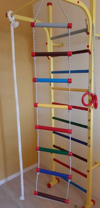 Продам дитячий спортивний комплекс InterAtletika у відмінному стані!