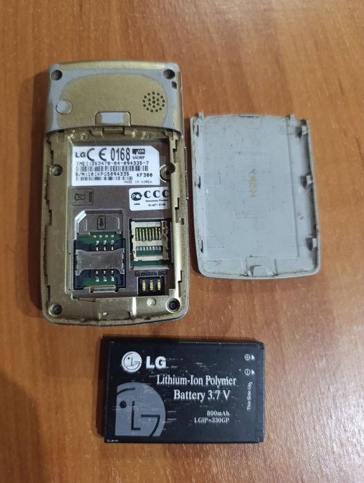 LG KF300 під ремонт