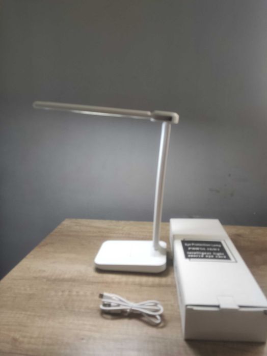 Продам настільну складну лампу світильник LED на акумуляторі