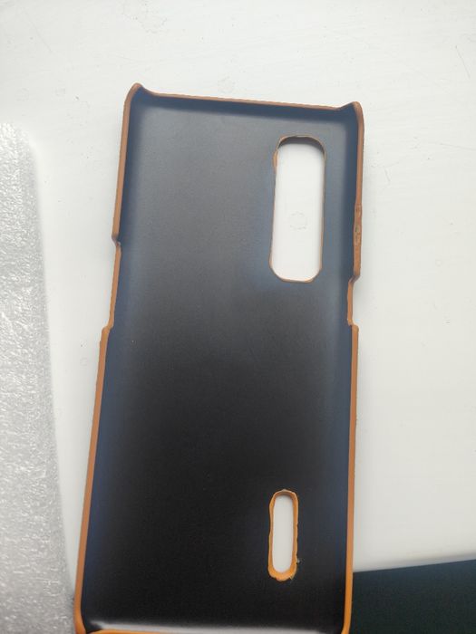 Продам чехол oppo find x2 pro