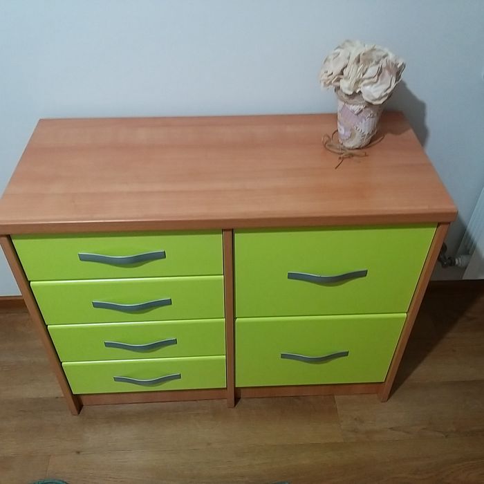 Mobilia de criança  cama e comoda
