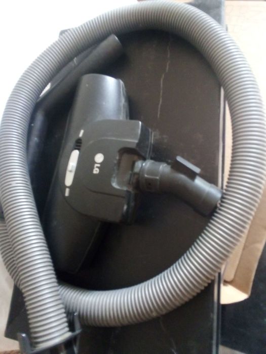 Продаю пылесос Saturn 1400