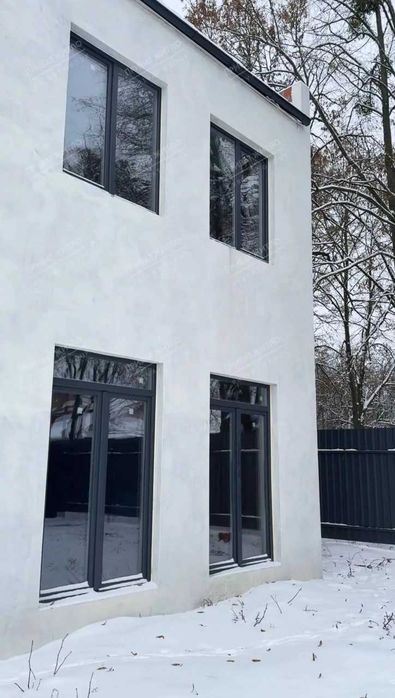 Новий, сучасний, просторий таунхаус!