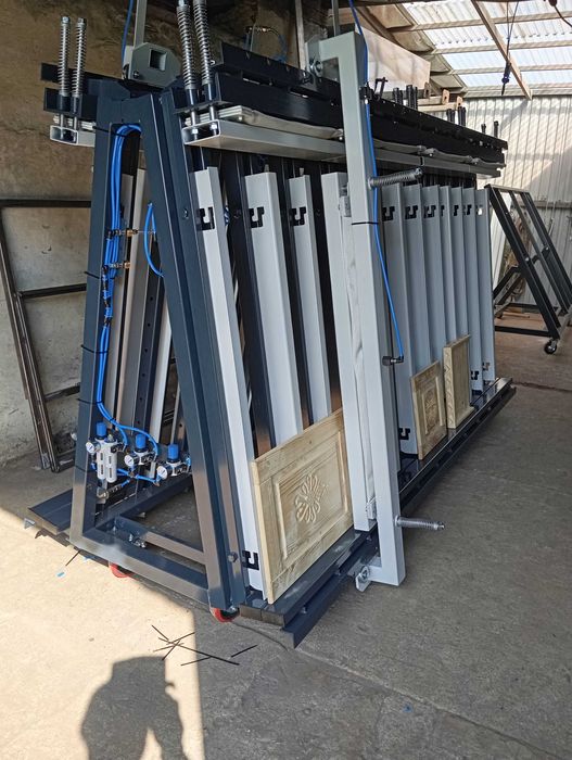 Prasa stolarska pneumatyczna