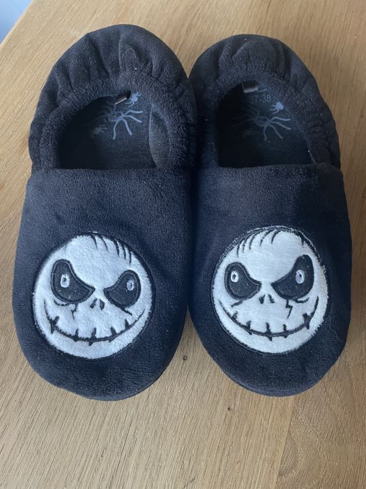 Kapcie rozmiar 37-38 cool club idealne na Halloween