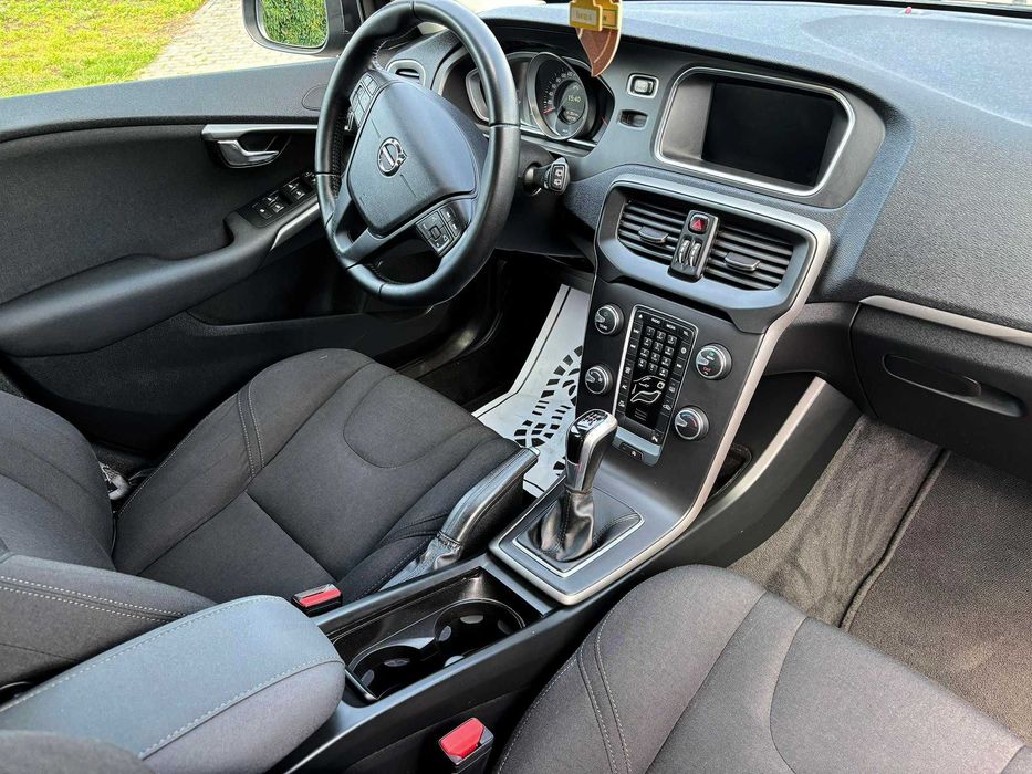 Samochód Volvo V40 2,0 120 KM
