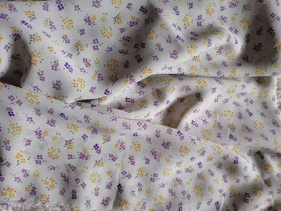 Kupon tkaniny łączka