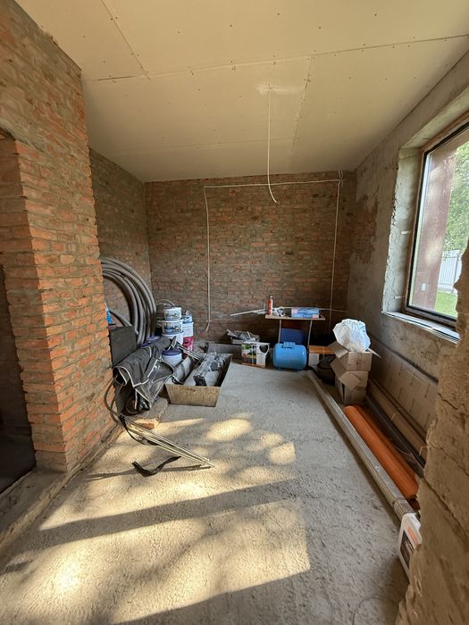 Продам Дом с гаражем(с комуникациями) 12 соток