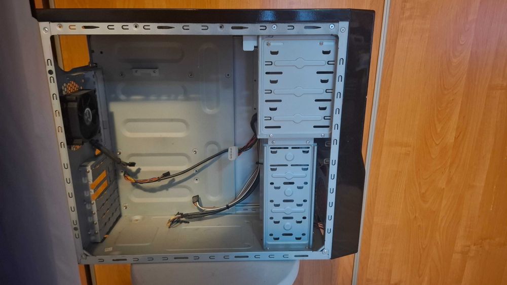 Obudowa MODECOM DRAGON 500 ATX + wentylator + DVD-RW nr 0701