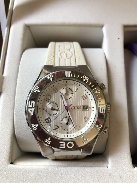 Relógio one Watch company