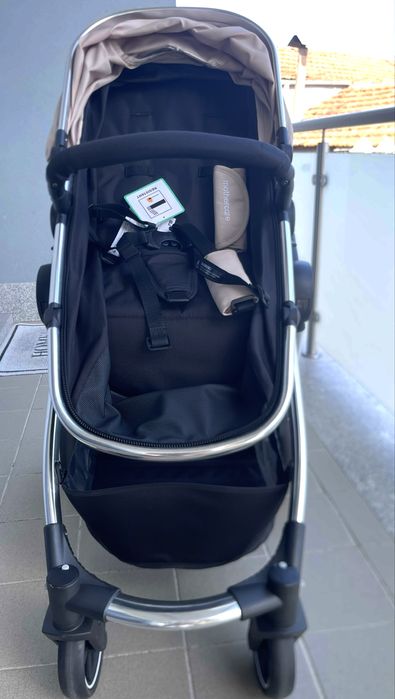 Carrinho + Babycoque Mothercare (como novo).