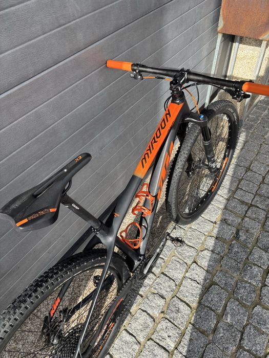 Ktm myroon one carbono