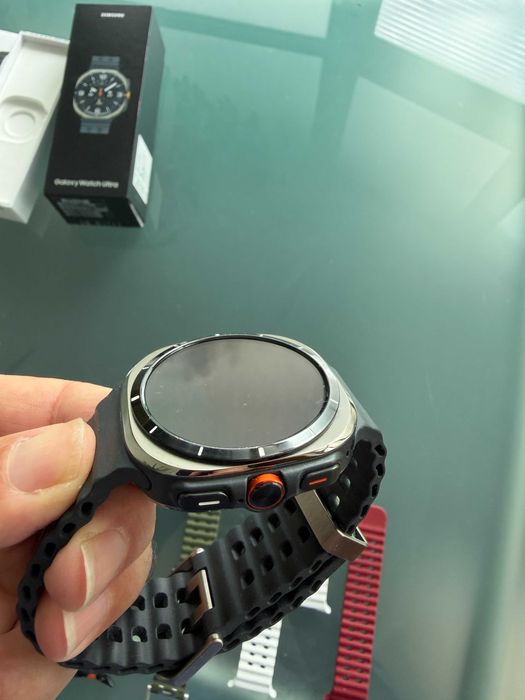 Samsung Galaxy Watch Ultra 47 mm LTE Titanium Silver + 6 Braceletes