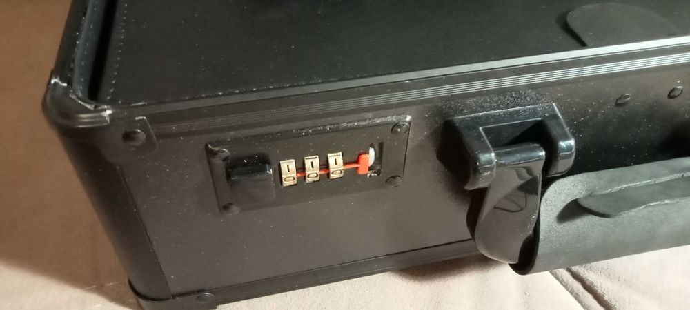 Faqueiro+Cofre 180€. Oportunidades