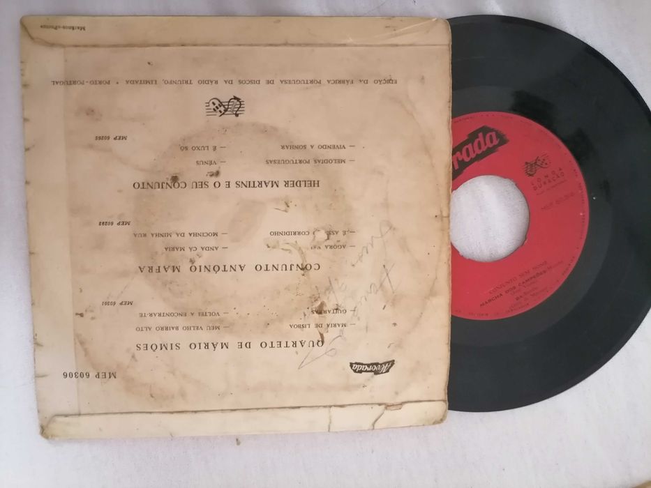 BENFICA Disco Single de Vinil SER BENFIQUISTA e Marcha dos Campeões Anos 60's Conjunto Sem Nome