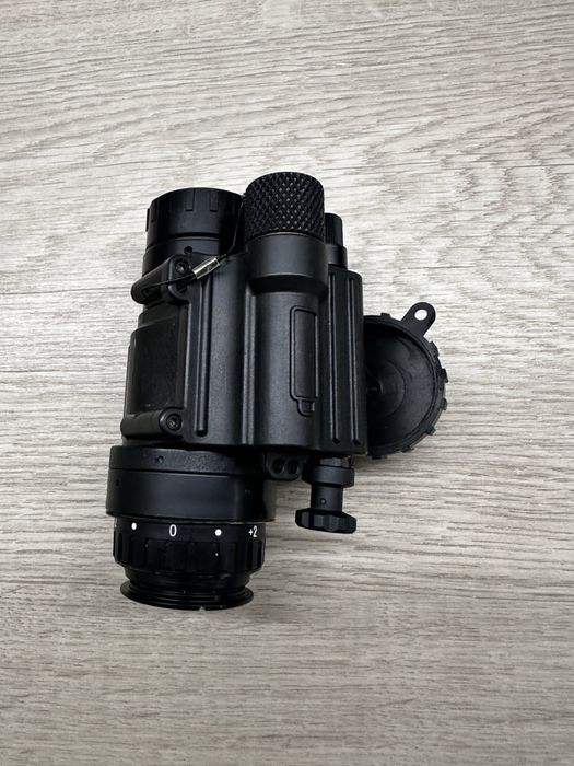 Pvs-14 green phoshor м16Н2