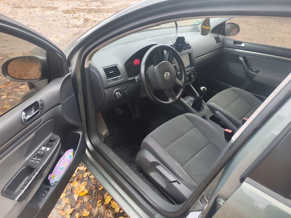 Продам Volkswagen golf 5