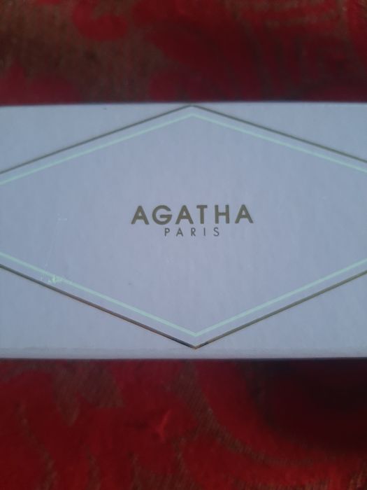 Жіночі брелкі для ключів.