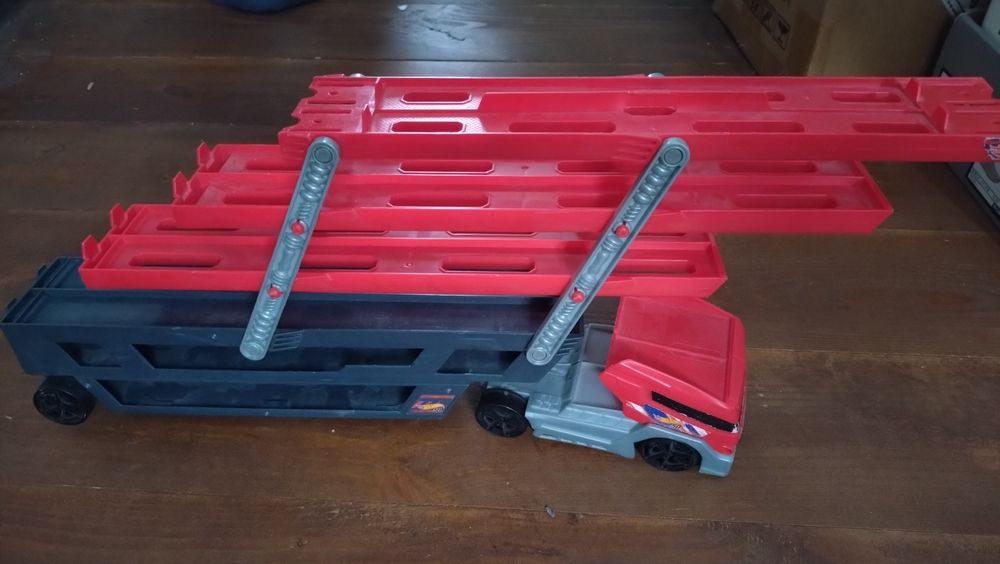 Автовоз, трейлер Hot wheels