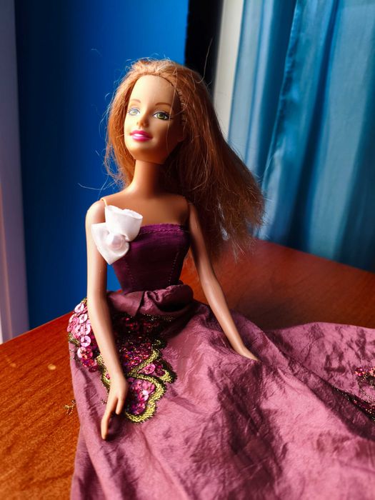 Lalka Barbie w sukni wieczorowej
