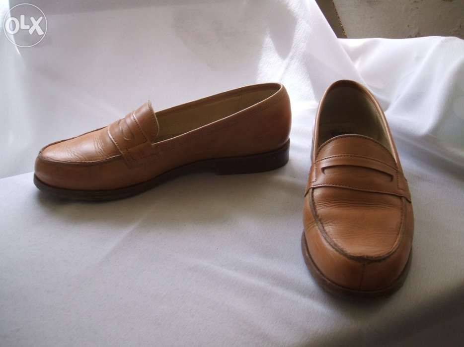 Vendo sapatos em pele - 6 pares