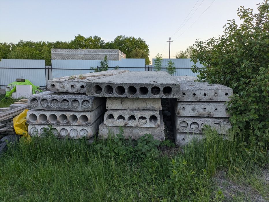 Плити перекриття, хороший стан .