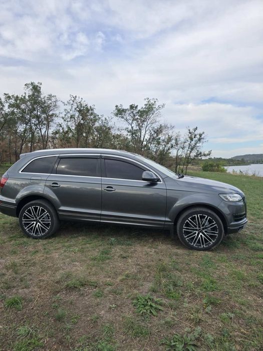 Продам  Audi Q7 у відмінному стані