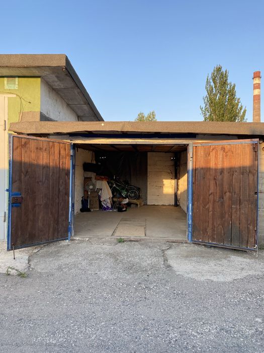 Продам литой бетонный гараж