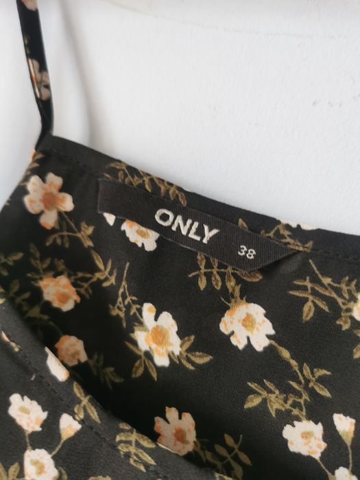 Top damski na ramiączkach M