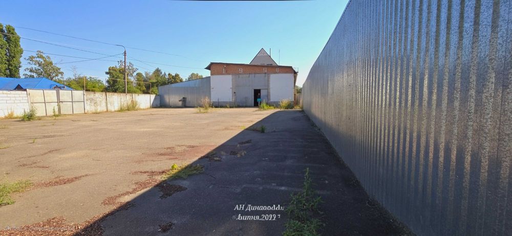 Комерція з діючею залізничною гілкою