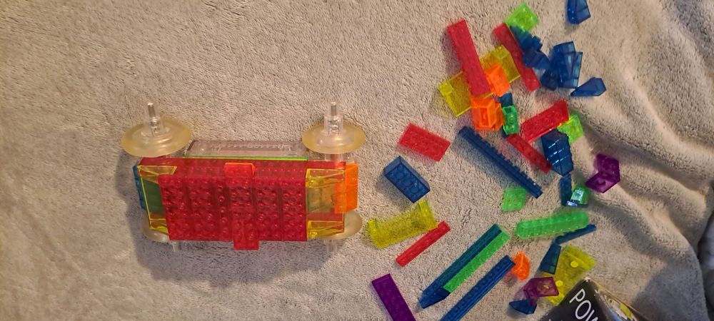 Laser pegs 8 in 1 lediwe klocki lego pojazd