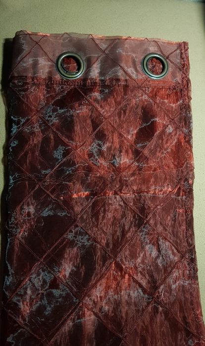Vendo este Cortinado com brilho, transparente, com argolas