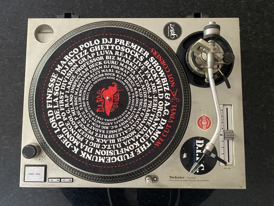 Technics SL 1200 mk2
