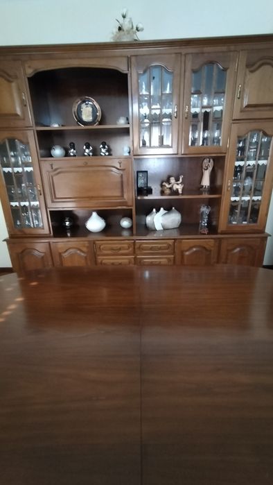 Mobilia de sala de jantar completa