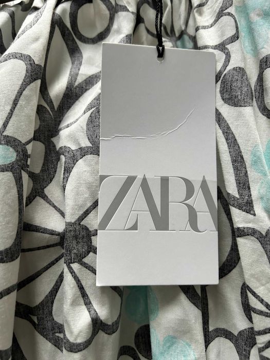 Kwiecista sukienka - ZARA