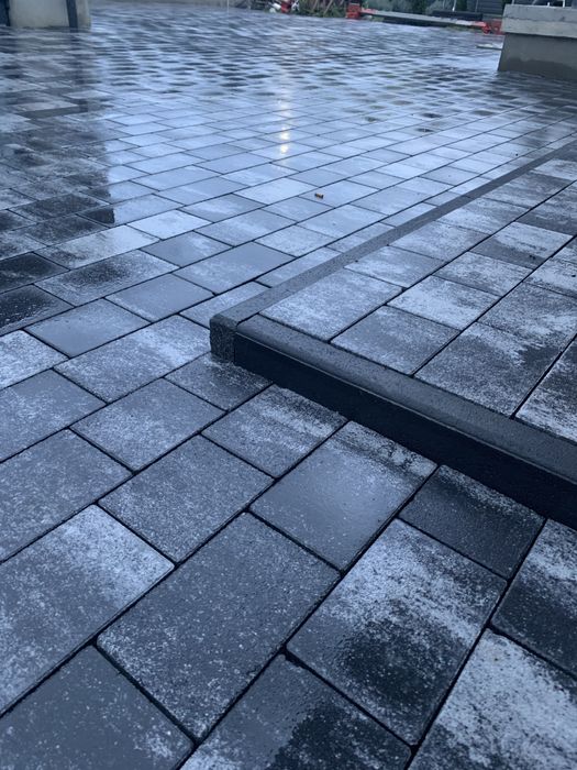 Укладаємо бруківку