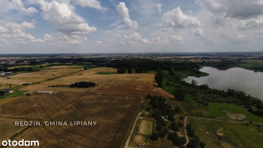 Teren bezpośrednio przy linii brzegowej jeziora!