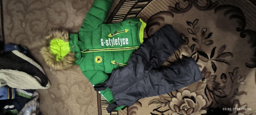 Костюм демисизонный ,курточка -комбез