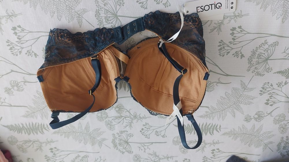 Stanik Esotiq 70e push-up nowy