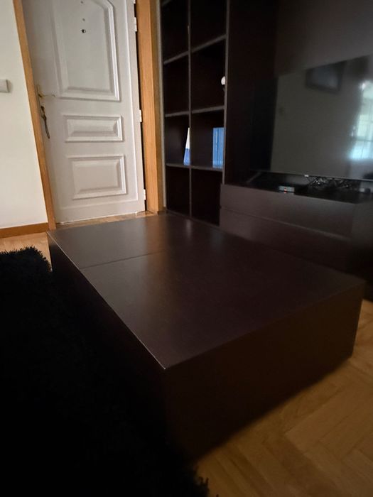 Mesa de centro em madeira maciça