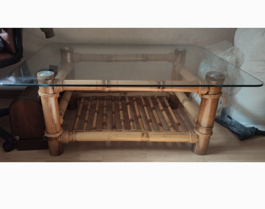 Стол из бамбука натурального