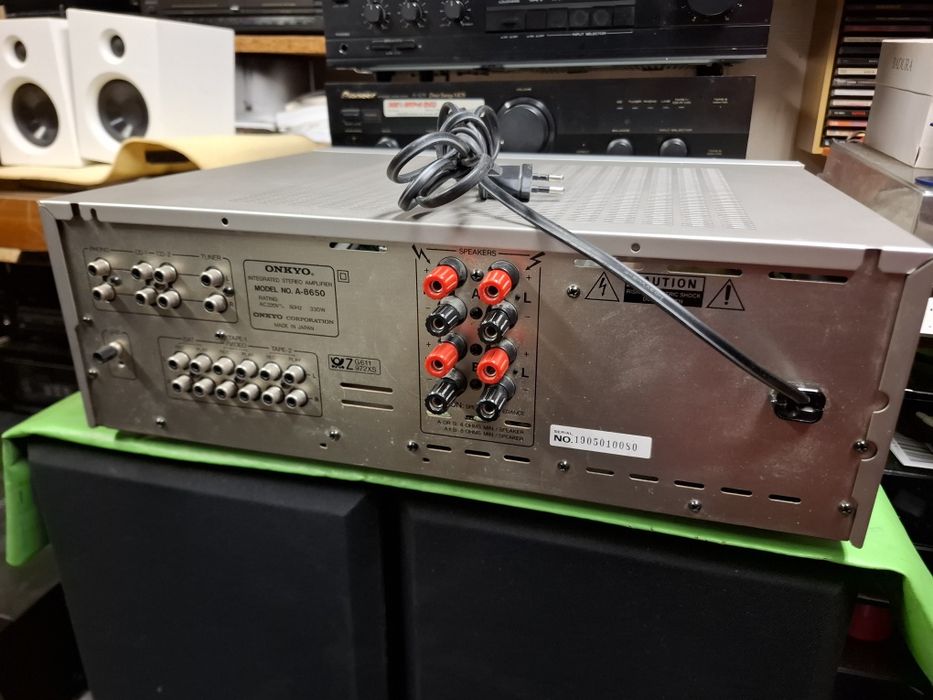 Wzmacniacz Onkyo Integra A-8650 potężny