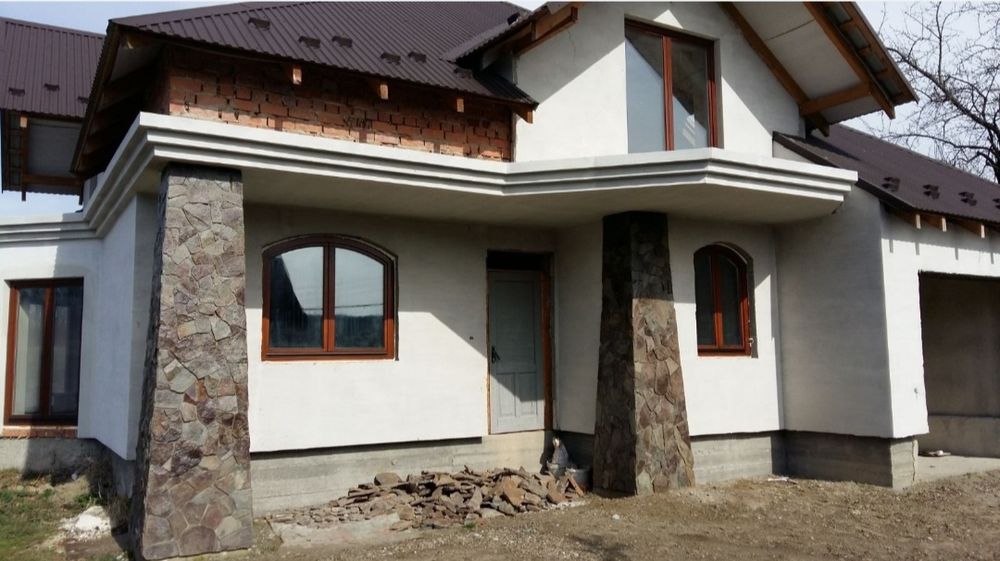 Продам добротній будинок поруч з містом