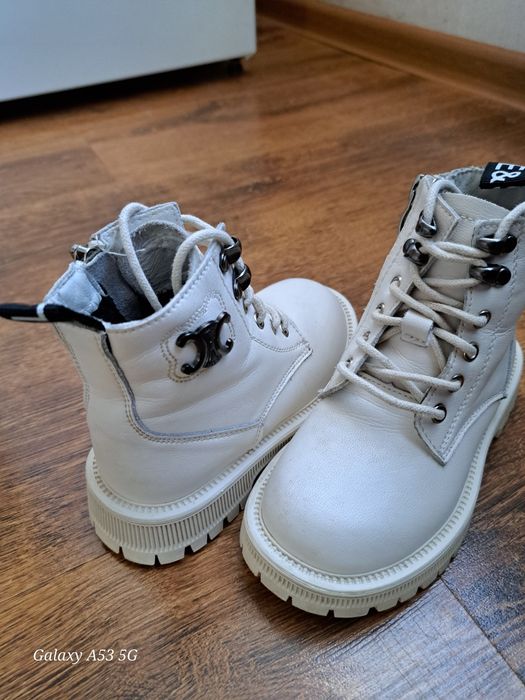 Чобітки для дівчинки